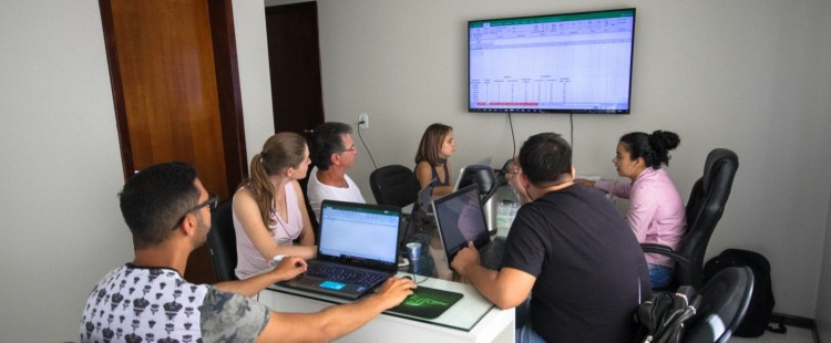 Colaboradores da Set Construtora participam de curso de Excel